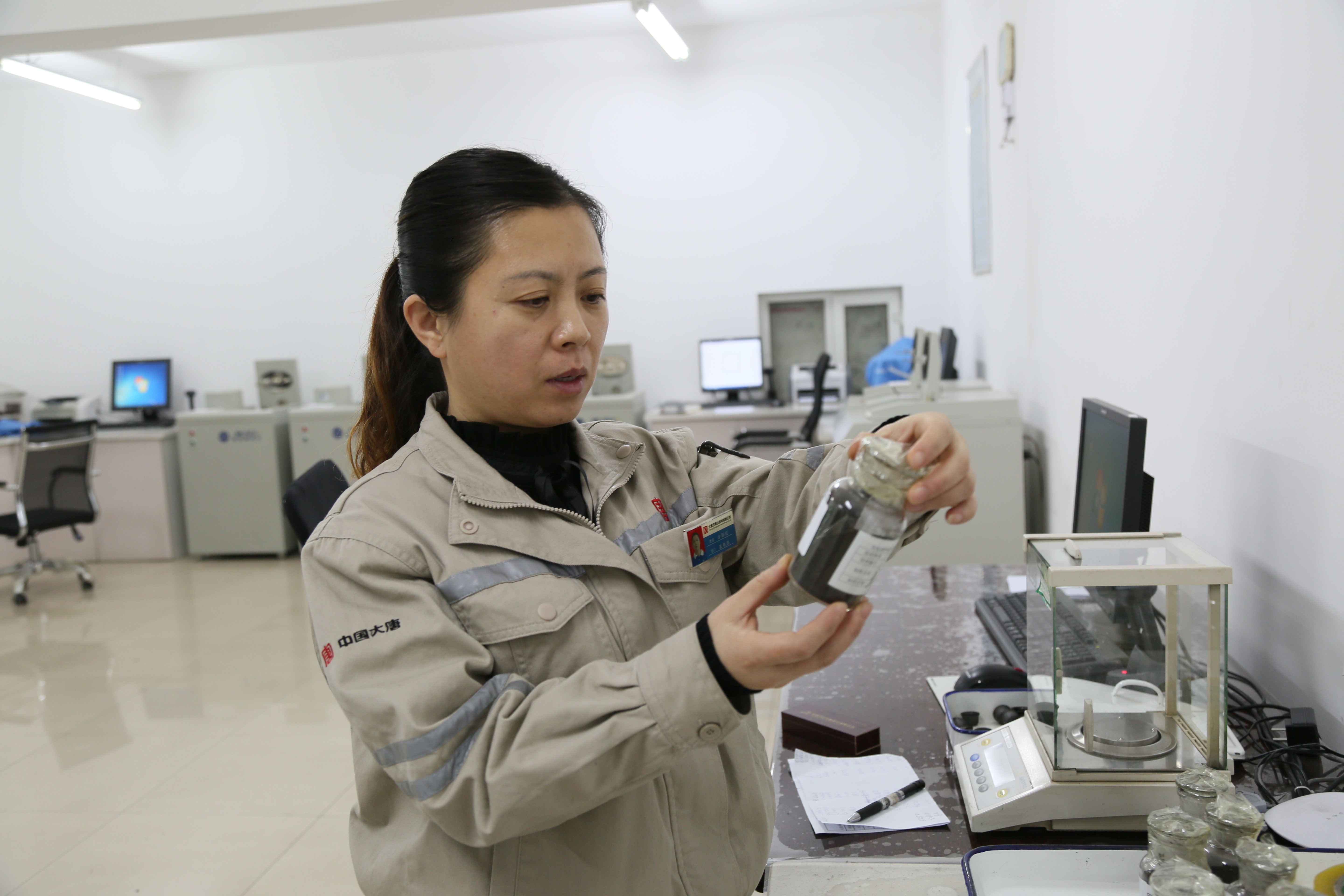 1680500371732085579.jpg 汝麗紅工作照.jpg