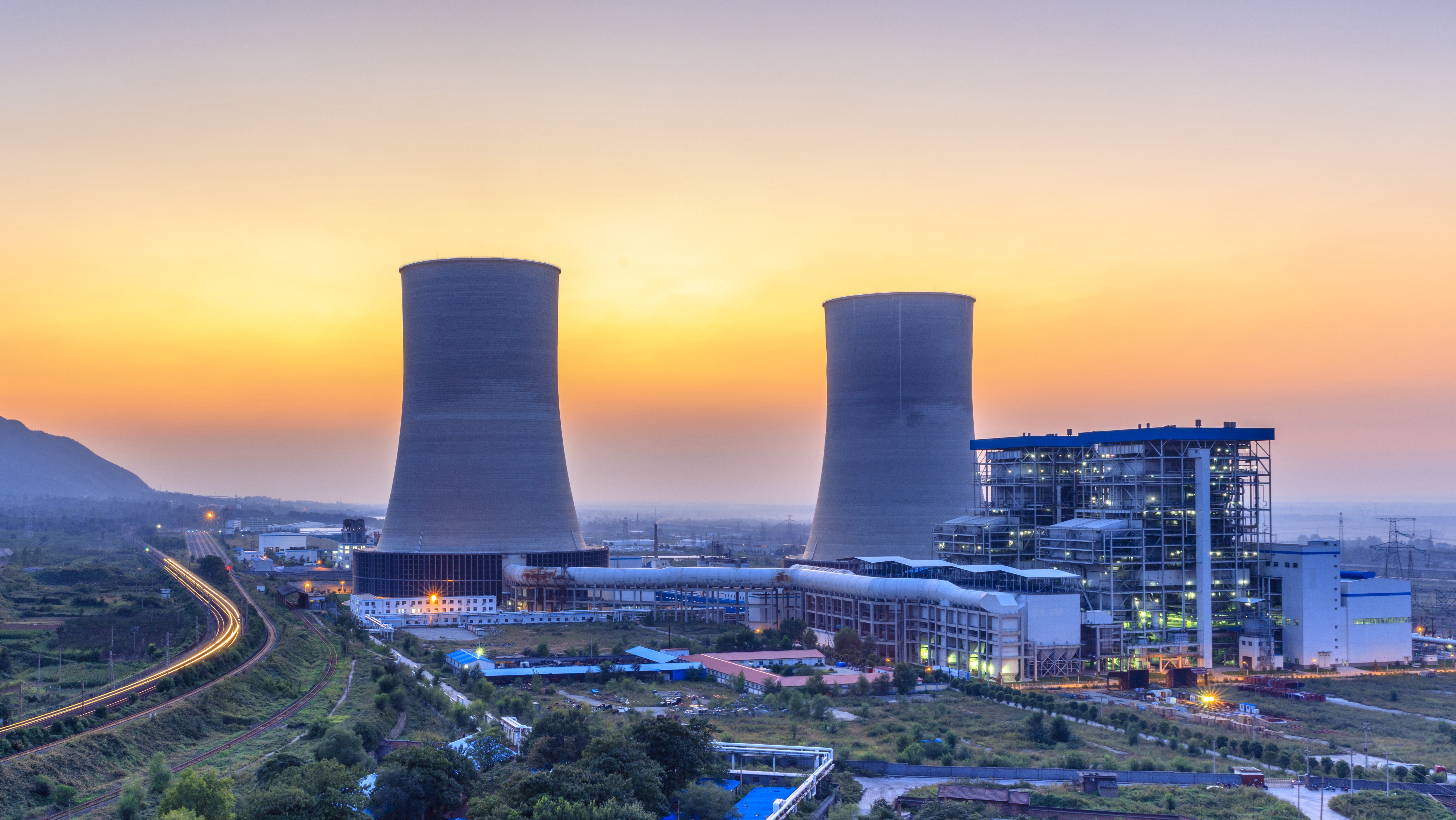 1706160966798088534.jpg 秦嶺發電有限公司兩臺66萬千瓦機組.jpg