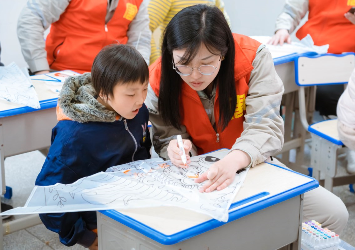 泰州熱電公司：志愿幫扶顯擔當 (5).png